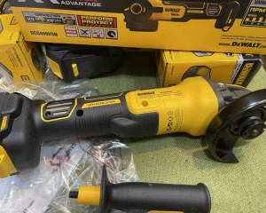 MÁY MÀI CẦM TAY 20V/60V DEWALT DCG409VSN-B1