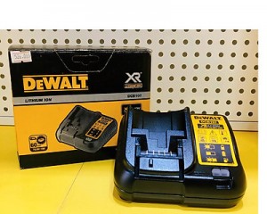 BỘ SẠC PIN 10.8-18V DEWALT DCB107-B1 