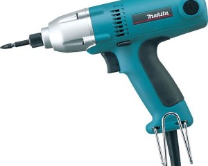 MÁY VẶN VÍT MAKITA 6952