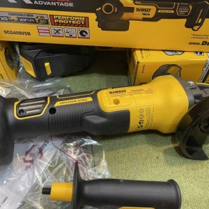 MÁY MÀI CẦM TAY 20V/60V DEWALT DCG409VSN-B1