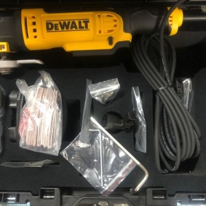 MÁY CẮT CẦM TAY 300W DEWALT DWE315K-B1